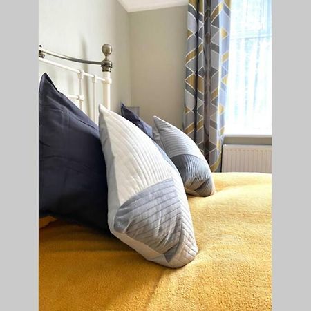 Spacious 2 Bed Apt Sleeps 4 Near Bournemouth Beach Exteriör bild