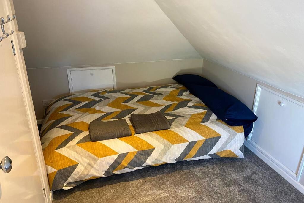 Spacious 2 Bed Apt Sleeps 4 Near Bournemouth Beach Exteriör bild