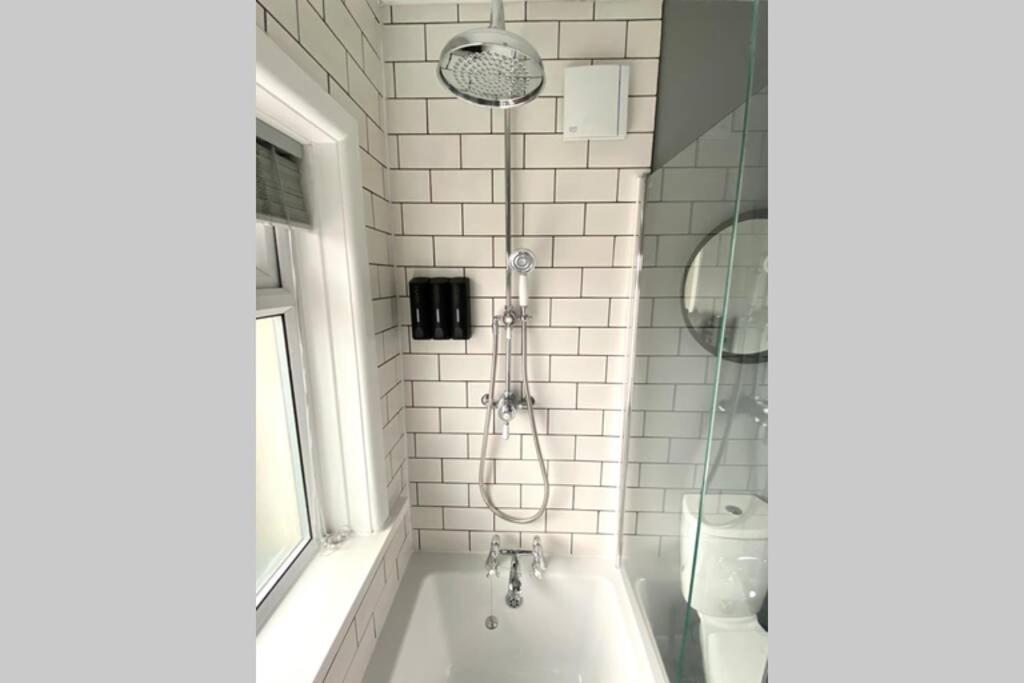 Spacious 2 Bed Apt Sleeps 4 Near Bournemouth Beach Exteriör bild