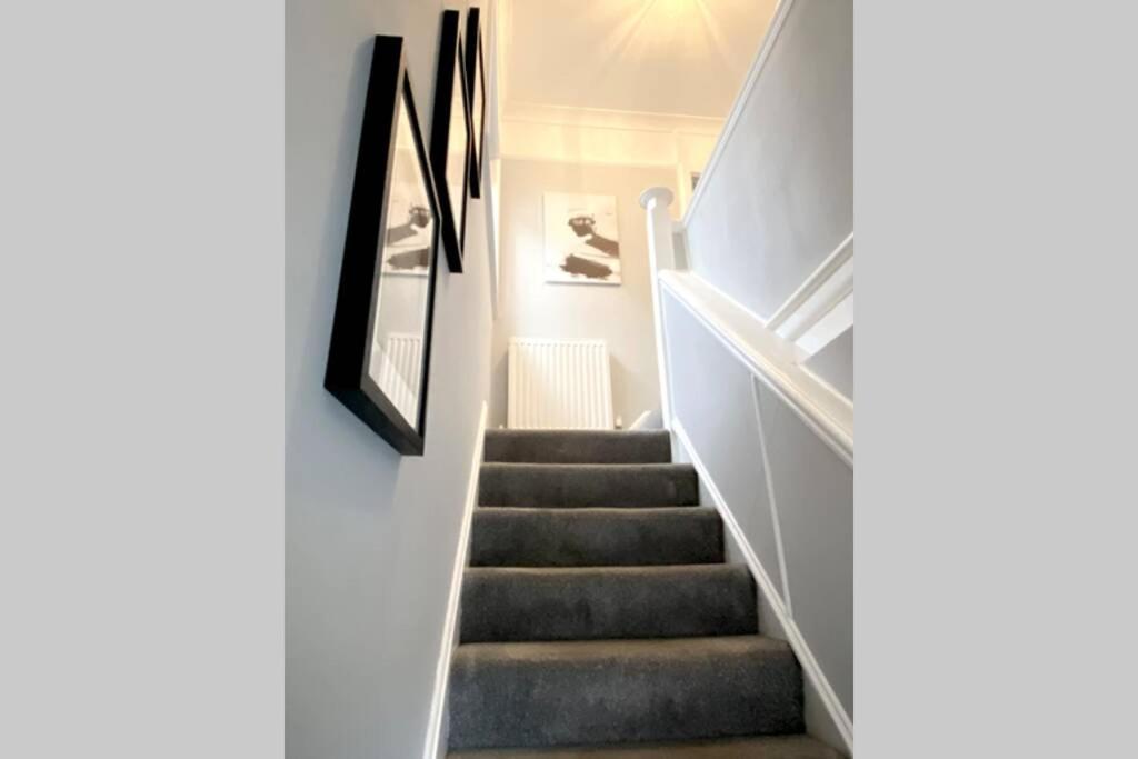 Spacious 2 Bed Apt Sleeps 4 Near Bournemouth Beach Exteriör bild