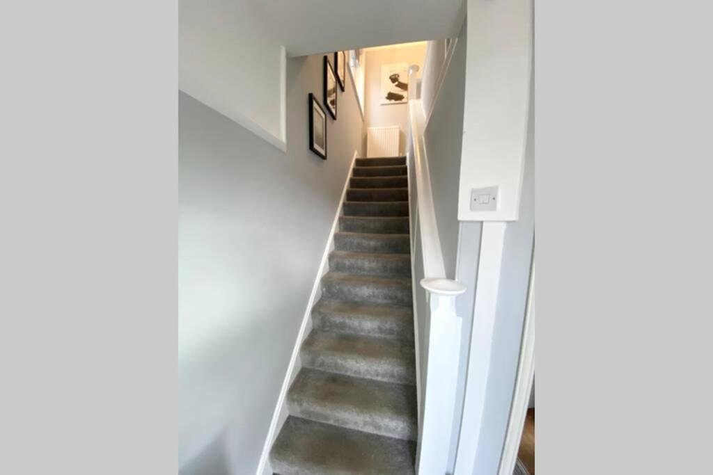 Spacious 2 Bed Apt Sleeps 4 Near Bournemouth Beach Exteriör bild